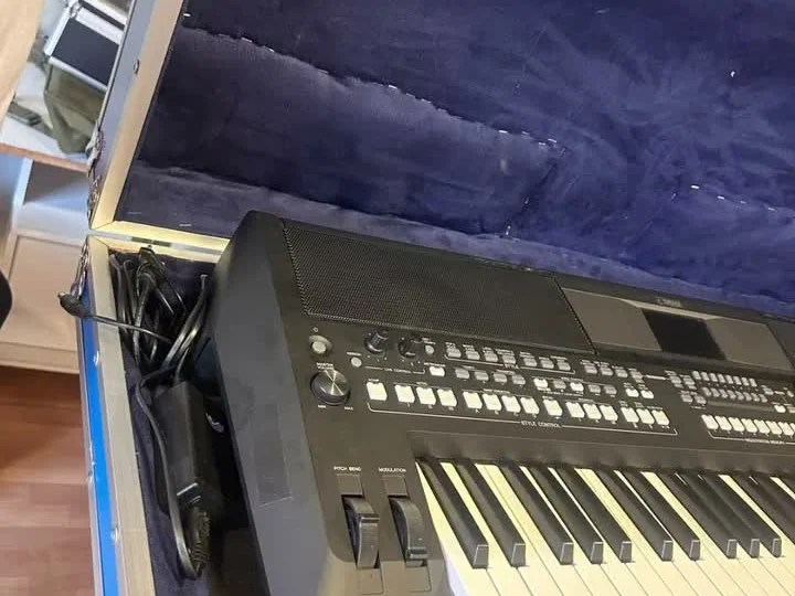 Case para teclado arreglador con interior acolchado