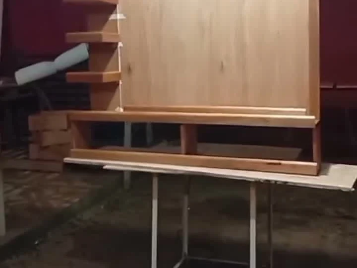 Mueble en fabricación en el taller